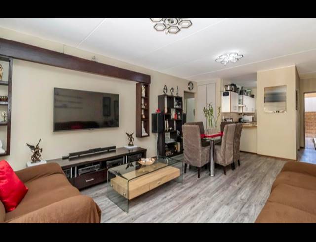 2 bed property to rent in SHARONLEA